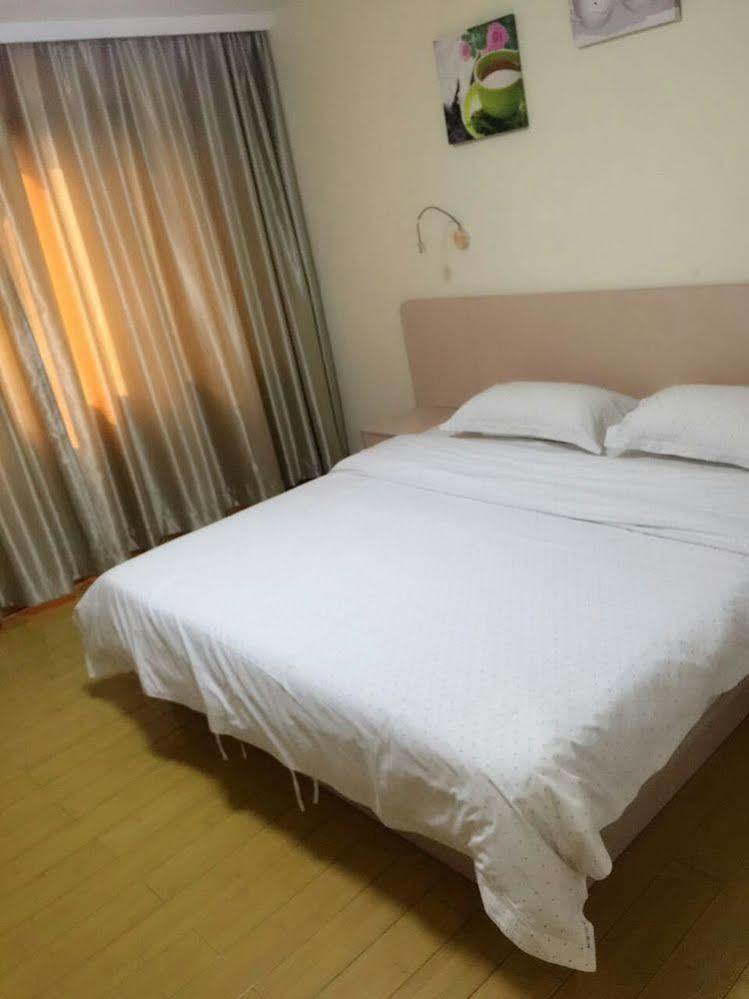 Yimi Inn Shiqiao Metro Sation Pedestrian Street Branch Quảng Châu Ngoại thất bức ảnh